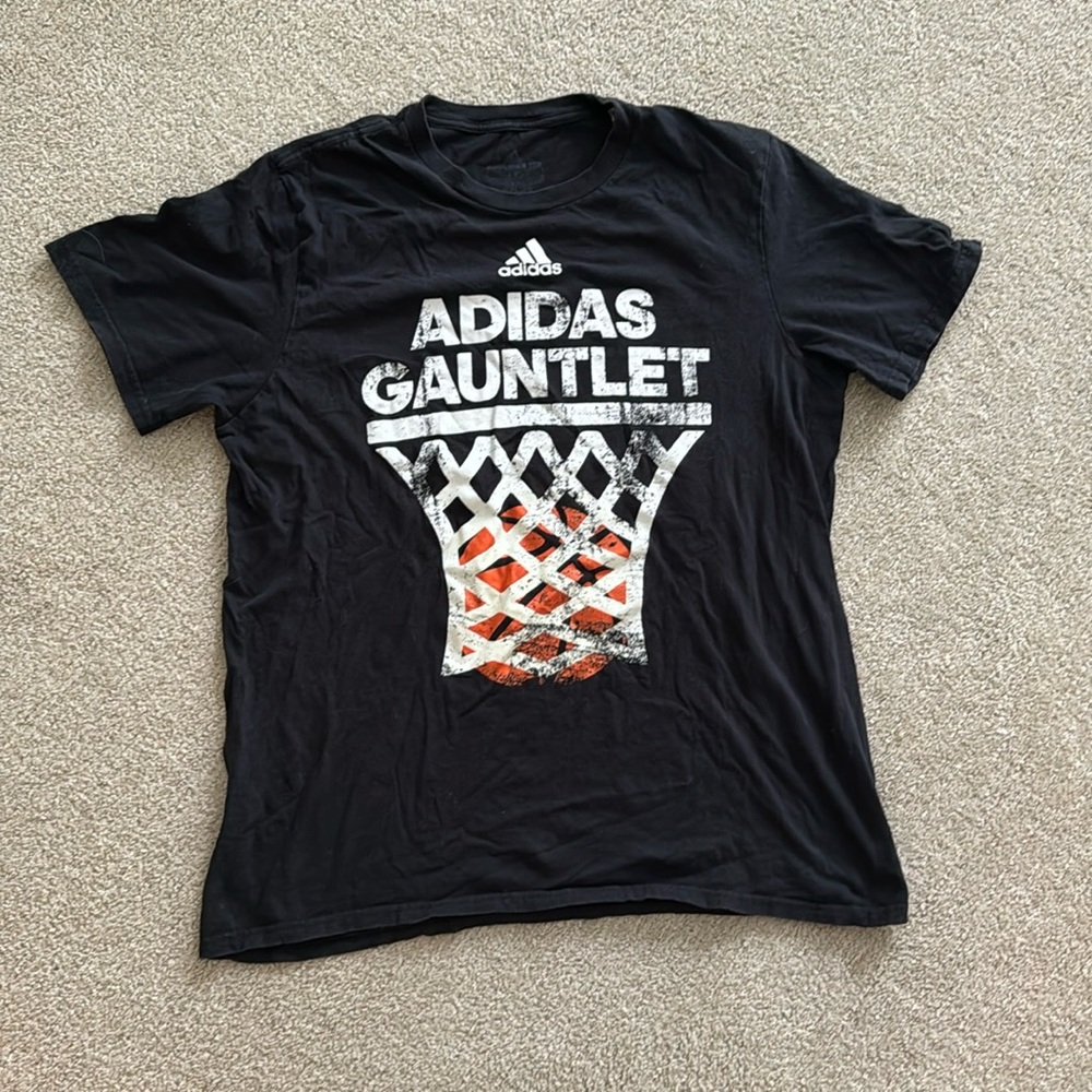 Large Adidas gauntlet basketball tshirt